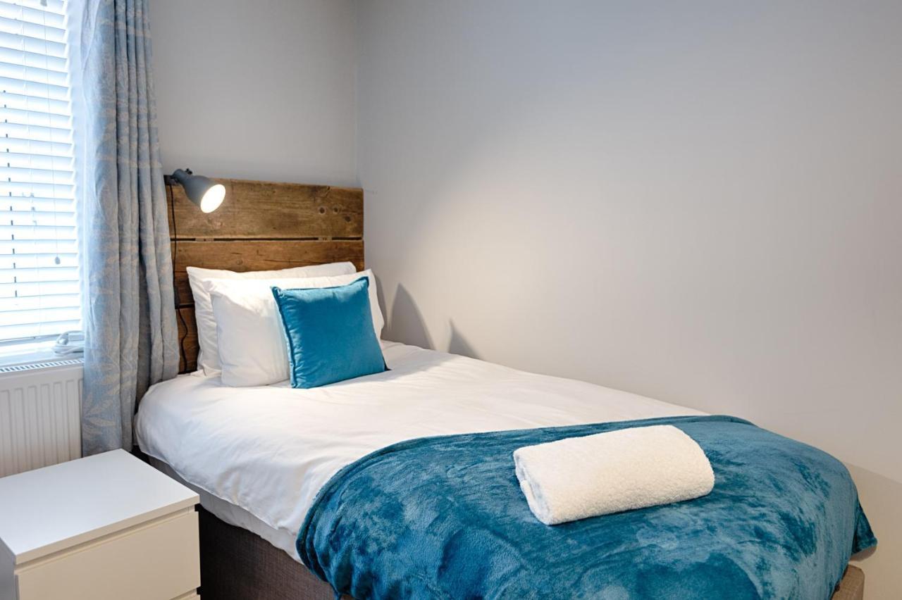 3 Rm Studio, Open-Plan Living, Dining, & Kitchen Llanelli Kültér fotó
